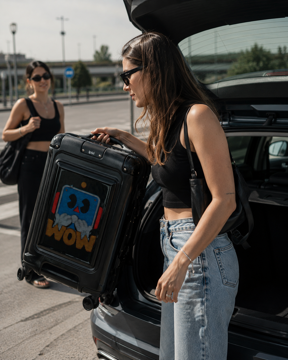 iPixi - Titan Screen LED Smart Travel Black Suitcase